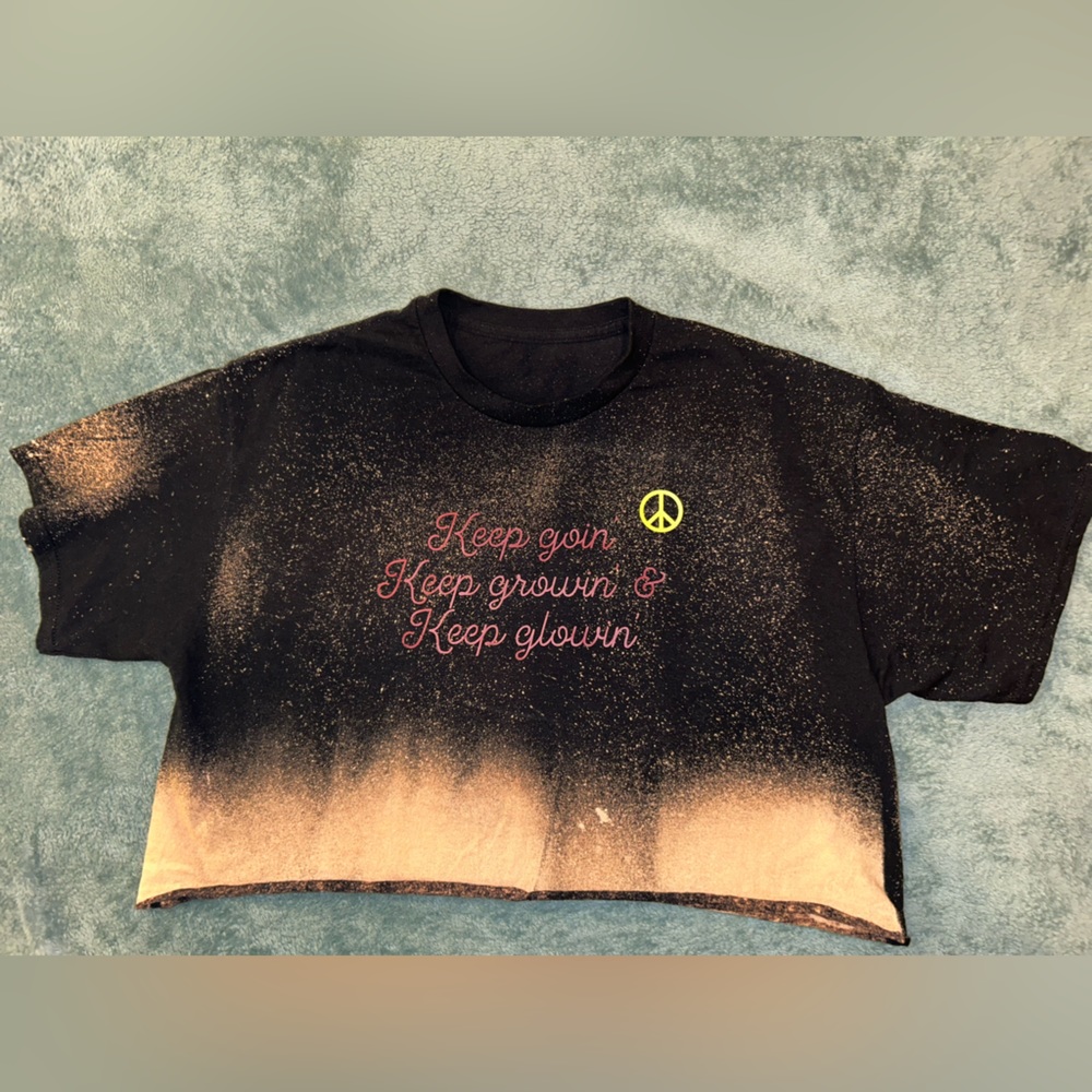 Women’s large crop top